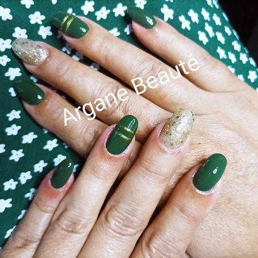 Ongle vert et or